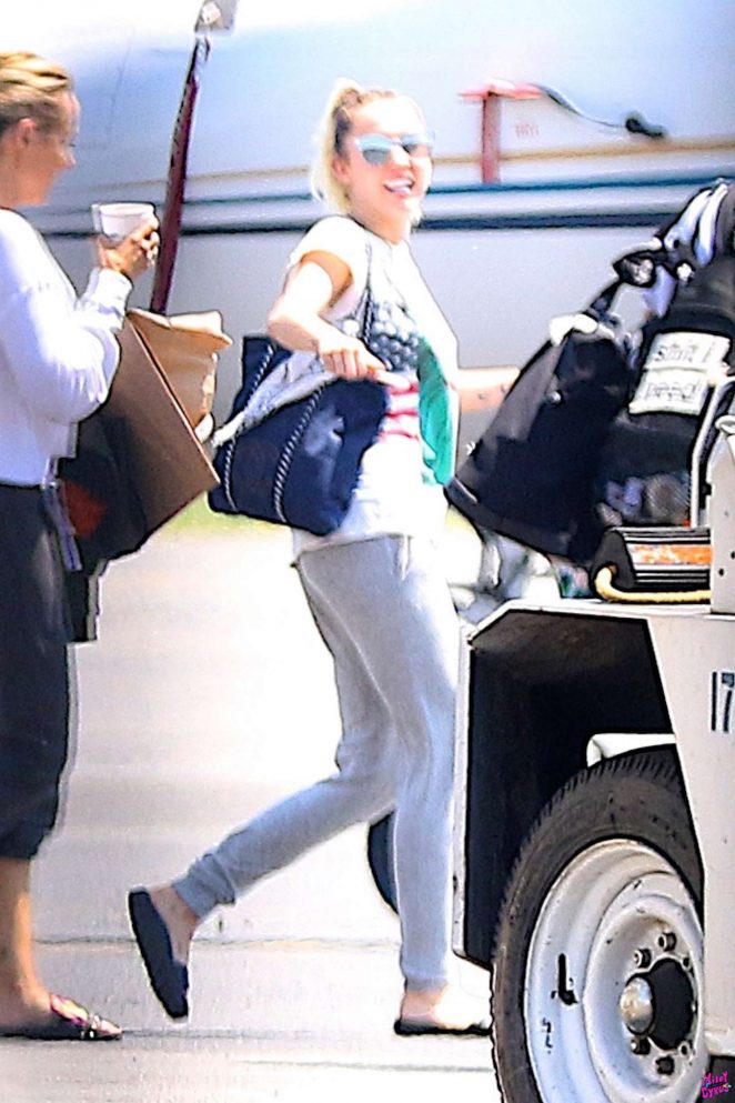 Miley Cyrus at Teterboro Airport in New Jersey
