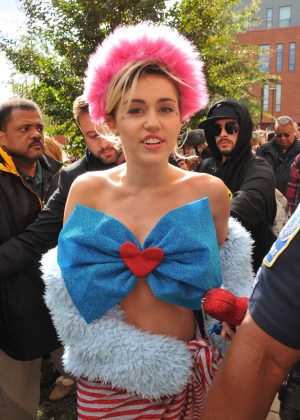 Miley Cyrus - Campaigns For Hillary Clinton in Fairfax