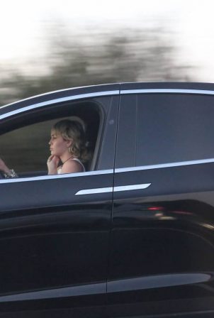 Miley Cyrus - Driving around in Los Angeles