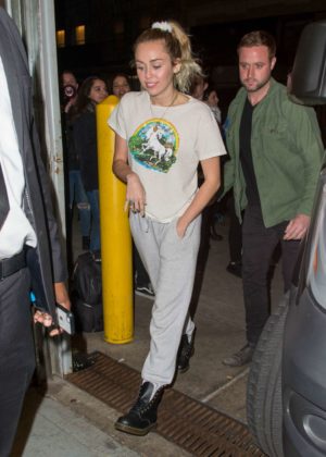 Miley Cyrus in sweatpants out in NYC | GotCeleb