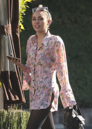 Miley Cyrus out for lunch in Studio City