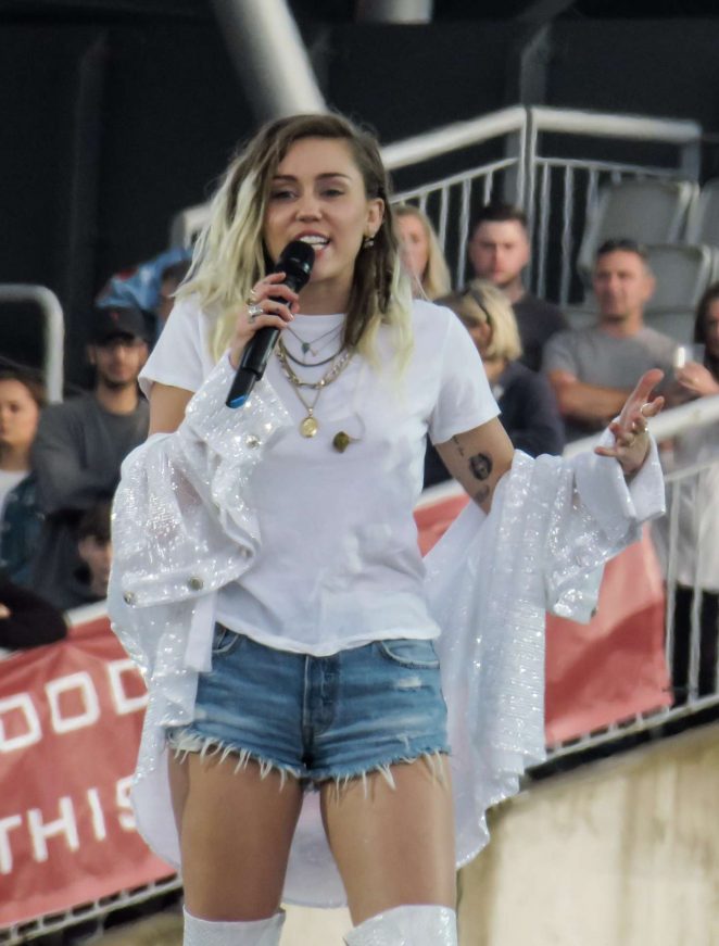 Miley Cyrus - Performs at One Love Manchester Benefit Concert in Manchester adds