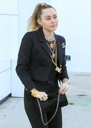 Miley Cyrus - Shopping at the Chanel store in LA