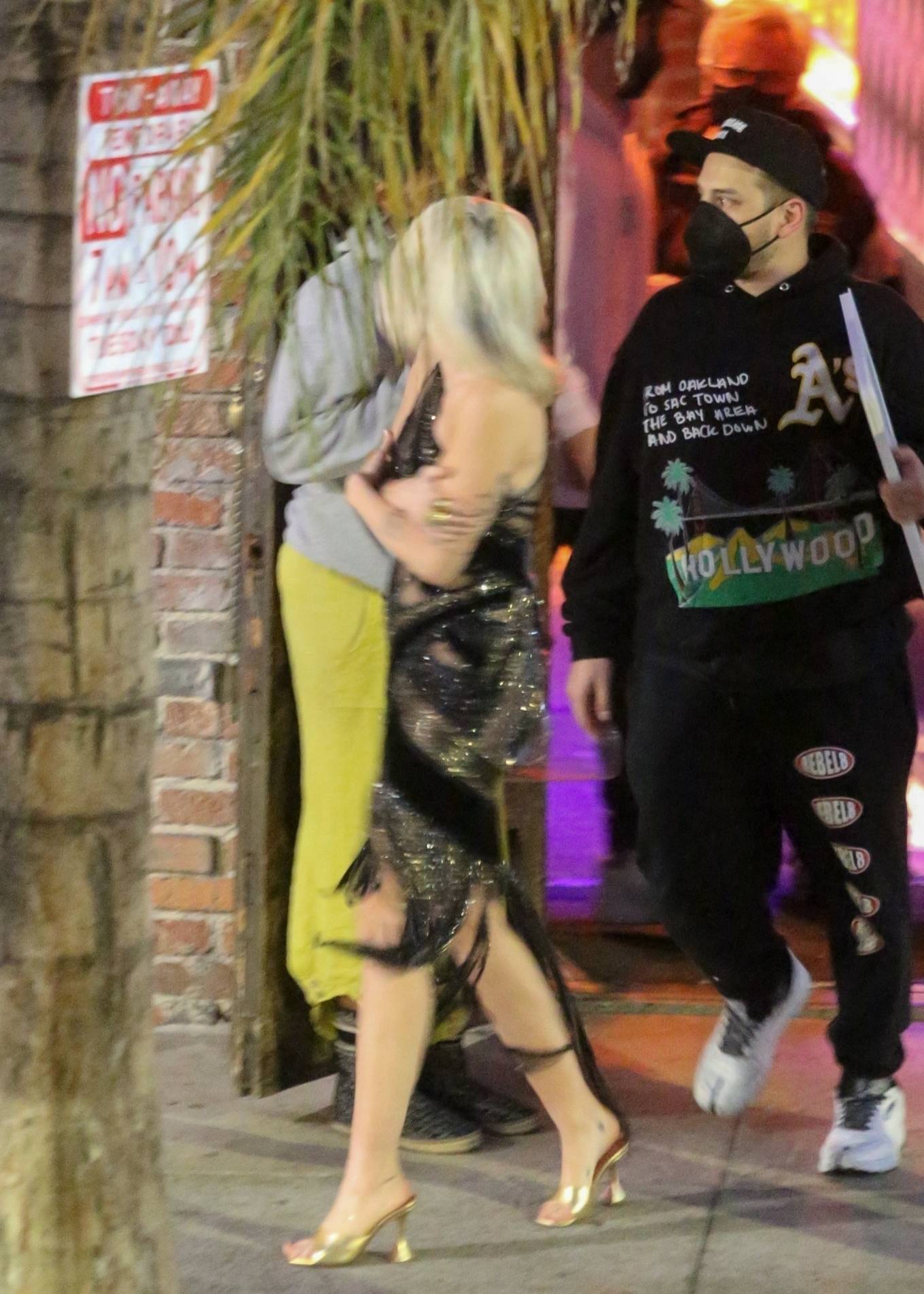 Miley Cyrus 2021 : Miley Cyrus – With Pete Davidson filming together in Hollywood-30