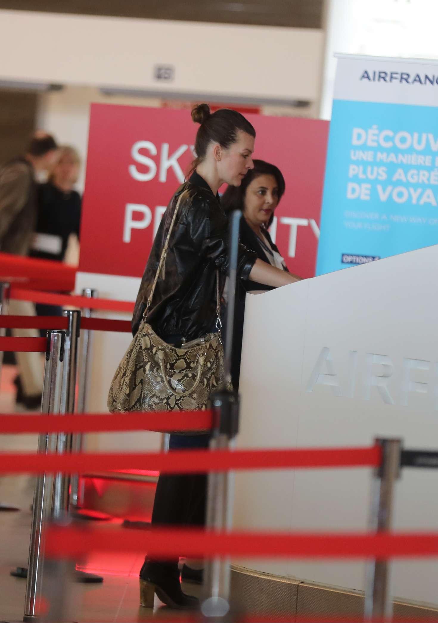 Milla Jovovich 2018 : Milla Jovovich at Charles de Gaulle Airport -04