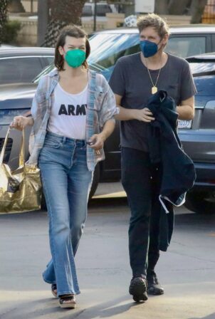 Milla Jovovich - Shopping with her husband in Los Feliz