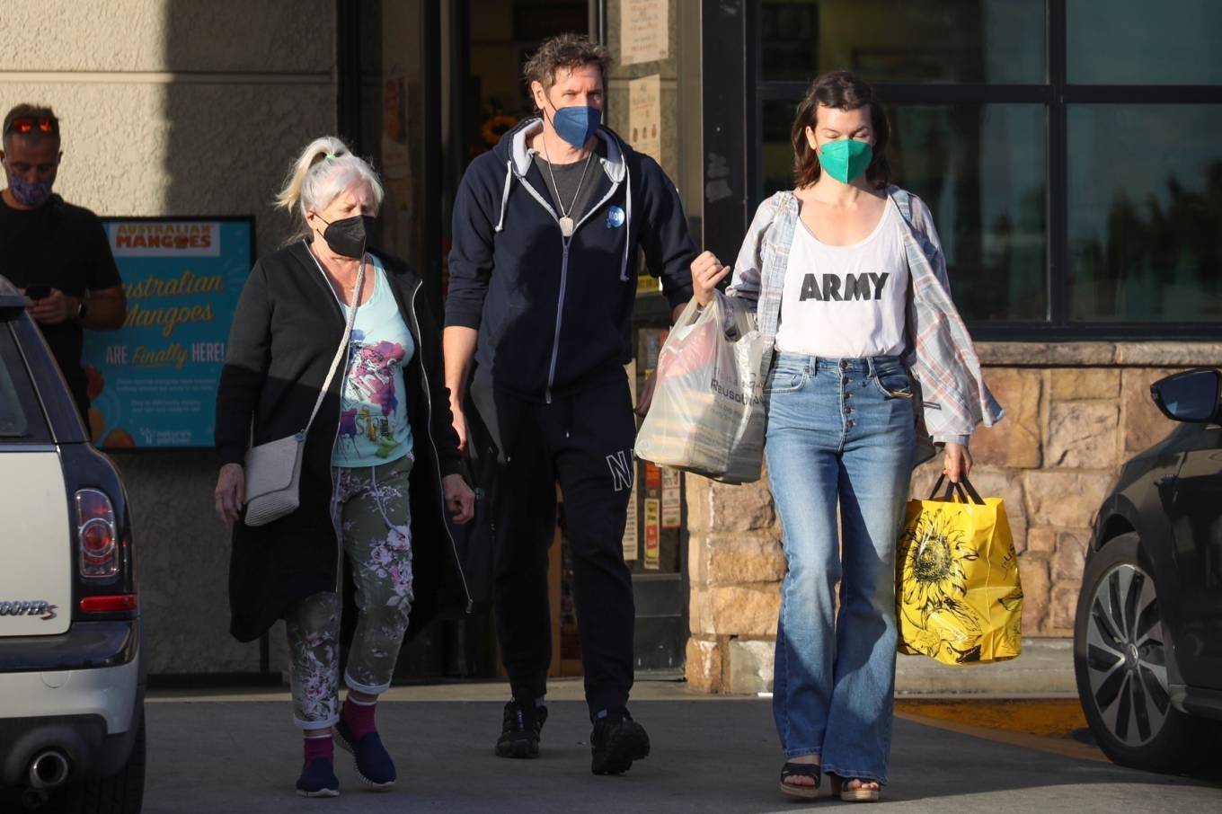 Milla Jovovich 2021 : Milla Jovovich – Shopping with her husband in Los Feliz-22