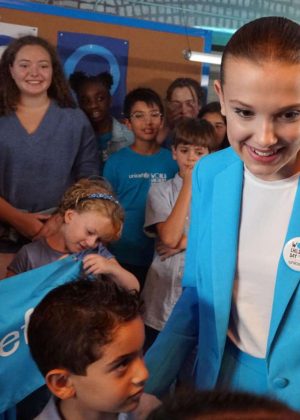 Millie Bobby Brown - UNICEF's 'Go Blue' Petition for World Children's Day 2018