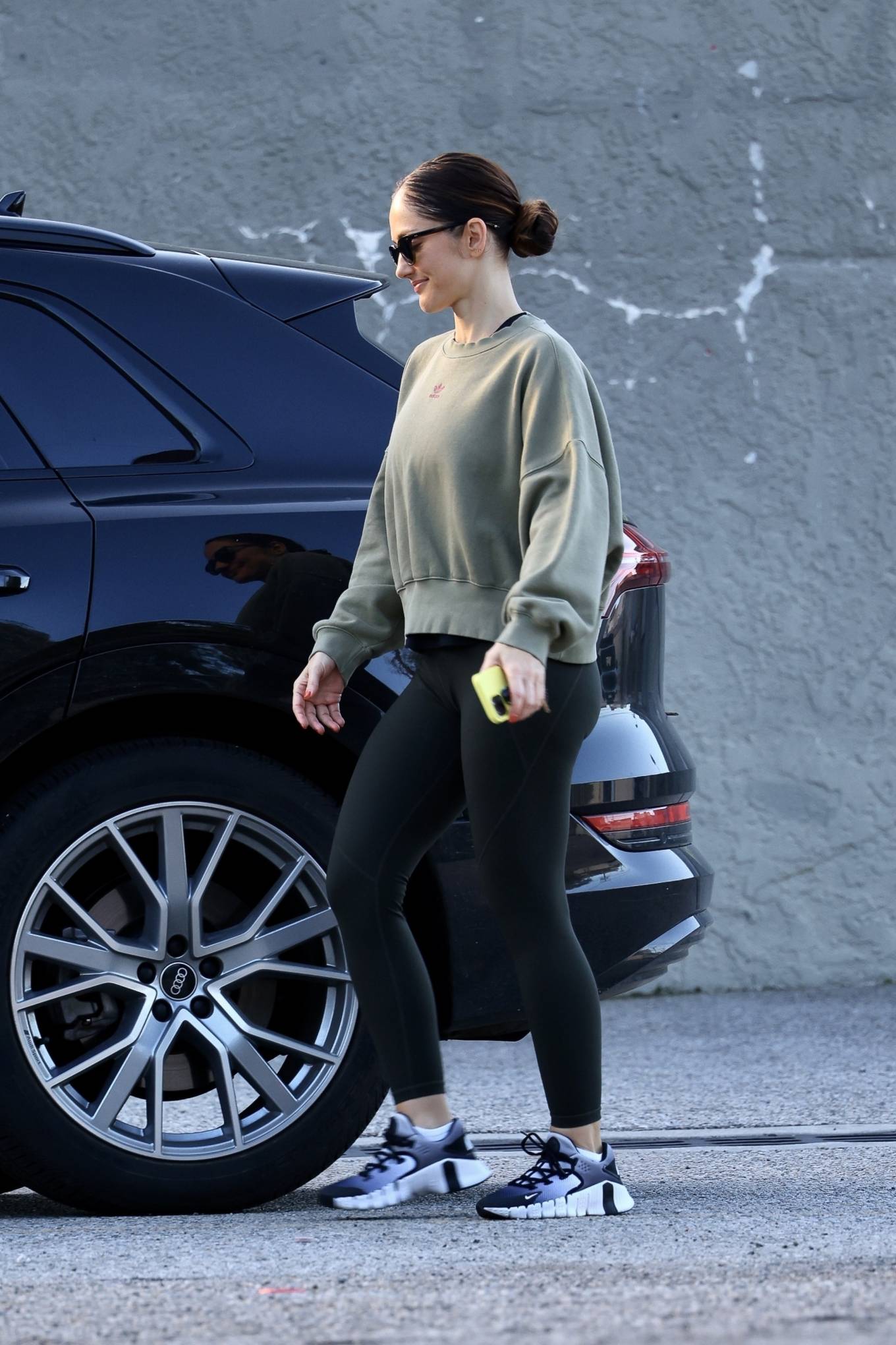 Minka Kelly 2023 : Minka Kelly – Exits the gym after workout in Los Angeles-04
