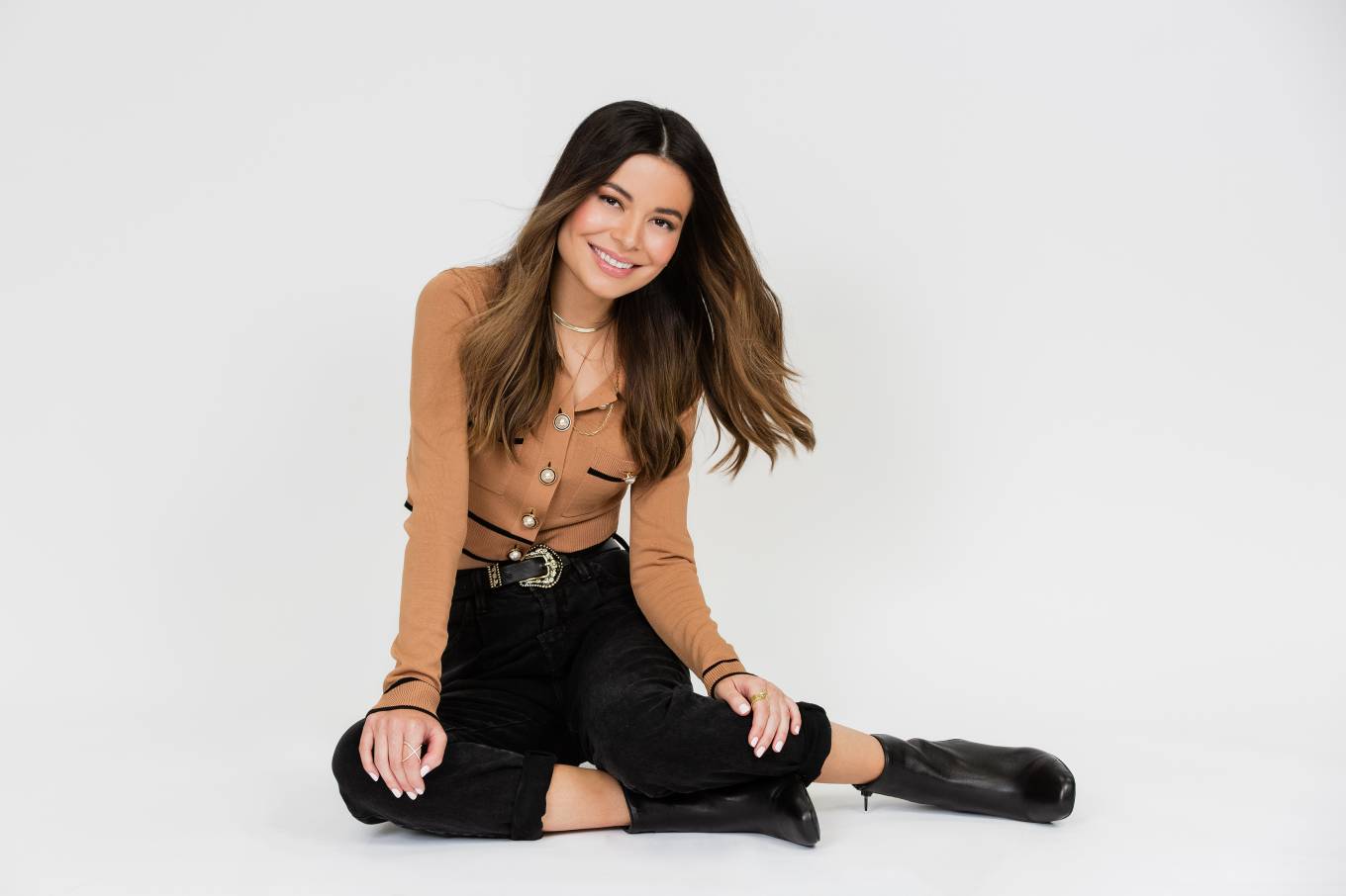 Miranda Cosgrove – Photoshoot for her show ‘Mission Unstoppable’