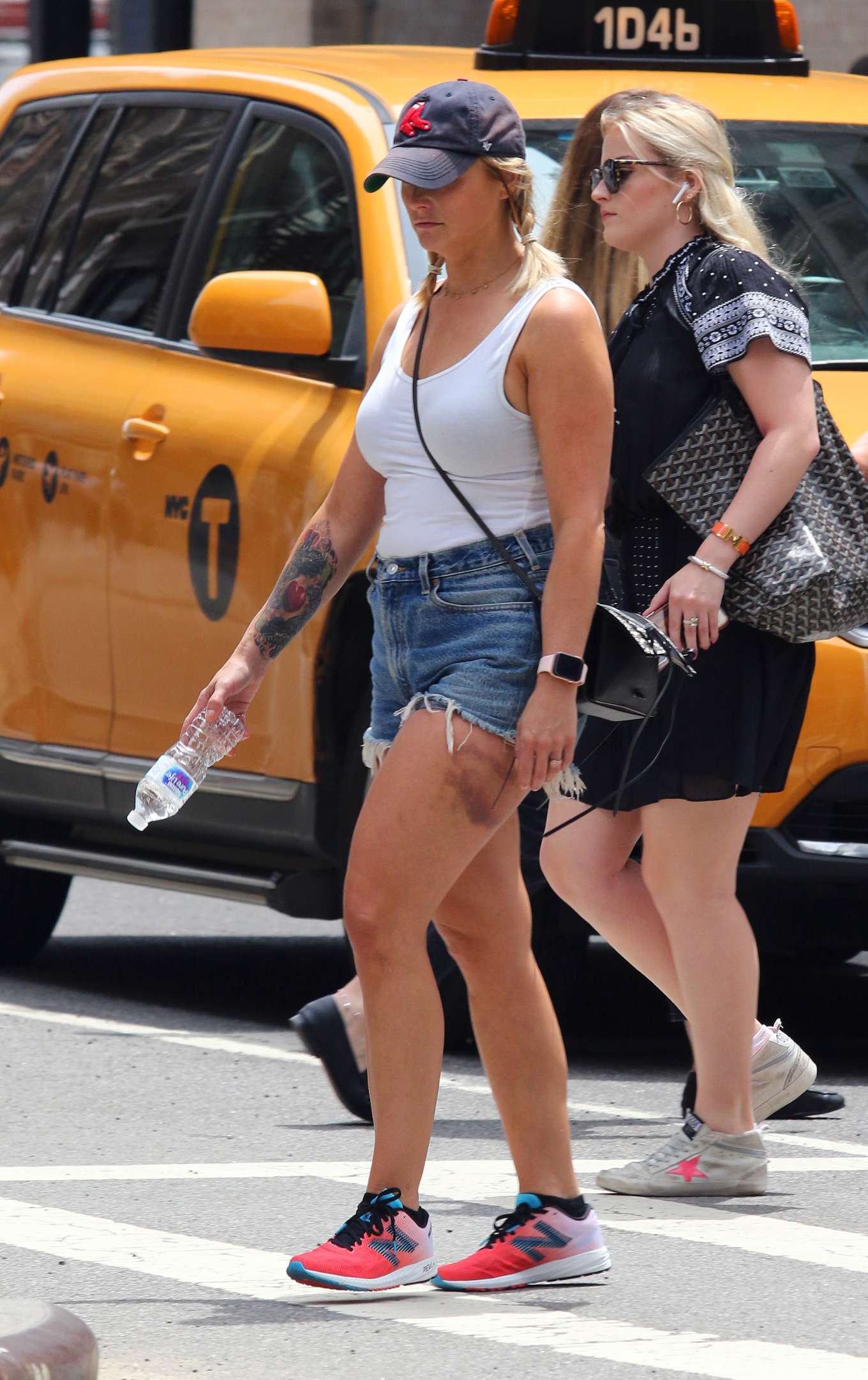 Miranda Lambert in Denim Shorts â€“ Out in New York City