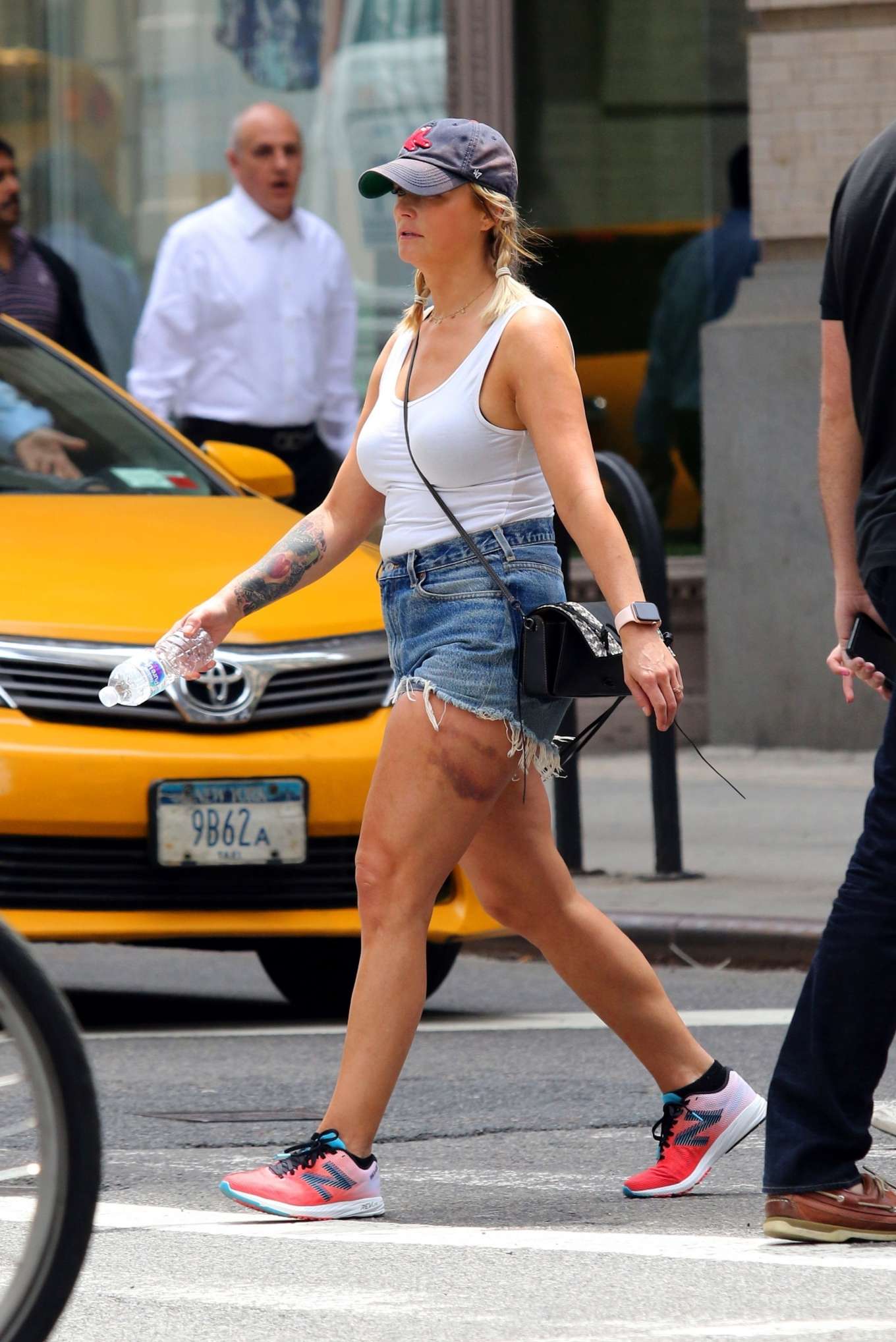 Miranda Lambert in Denim Shorts â€“ Out in New York City