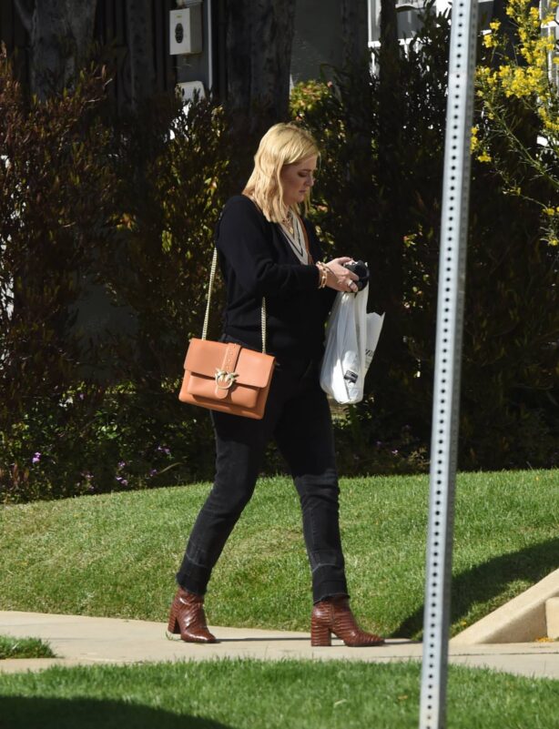 Mischa Barton - Out in Los Angeles