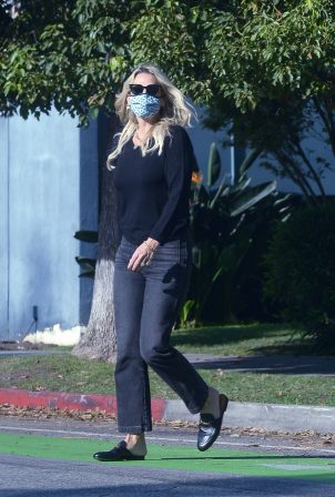 Molly Sims - out and About in Los Angeles