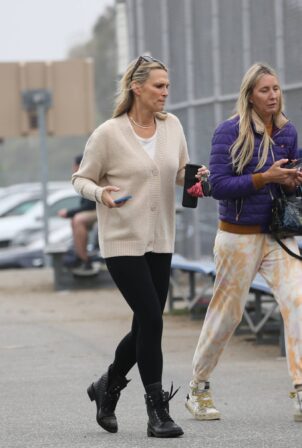 Molly Sims - Takes her son out to a soccer game in Santa Monica