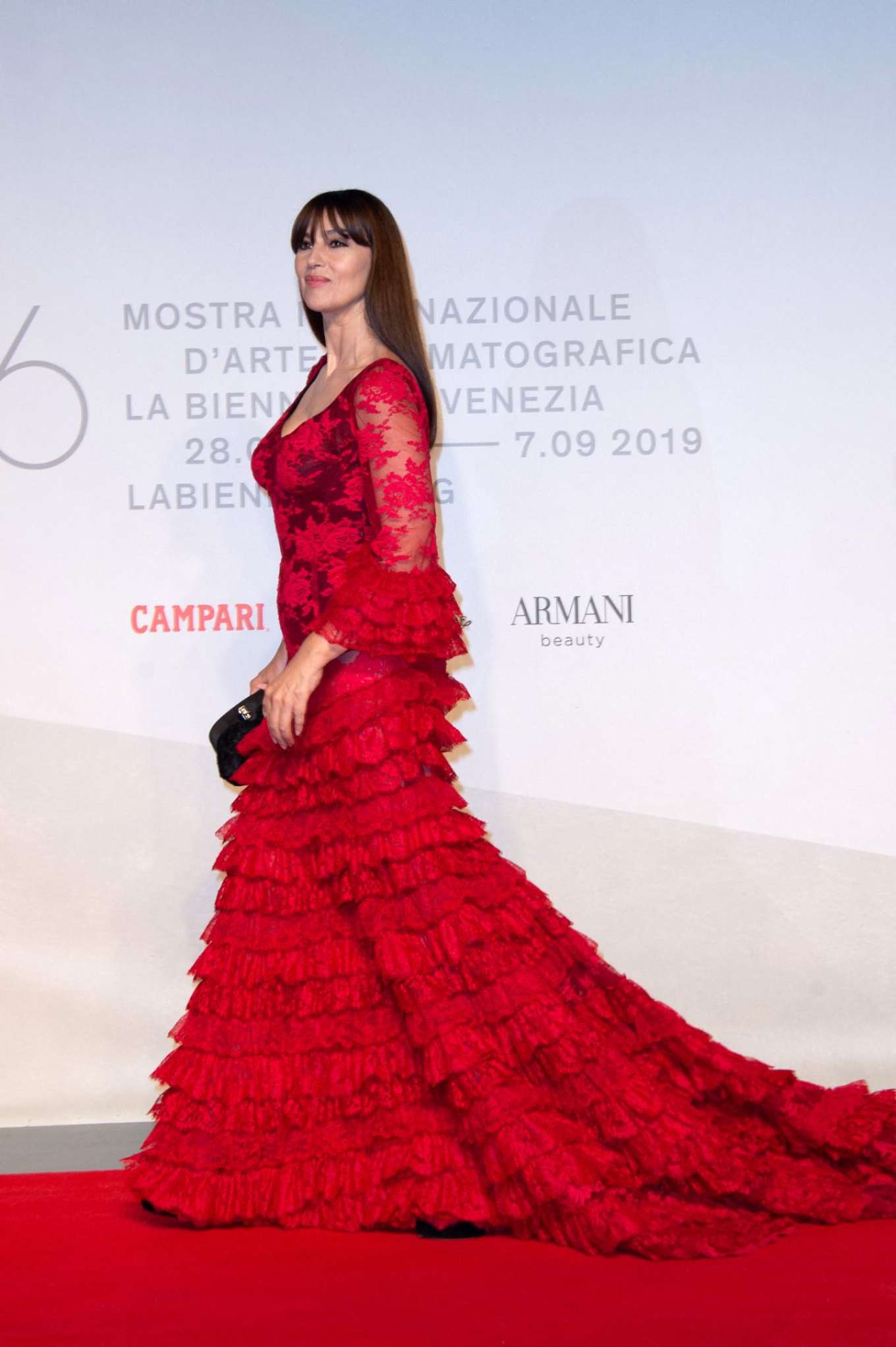 Monica Bellucci - In Red dress at 'Irreversible – Inversion Integrale' Premiere