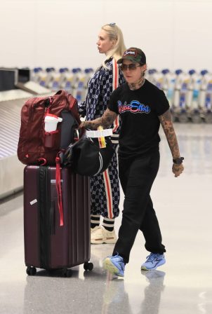 Morgan Wade - Is picked up at LAX by Kyle Richards