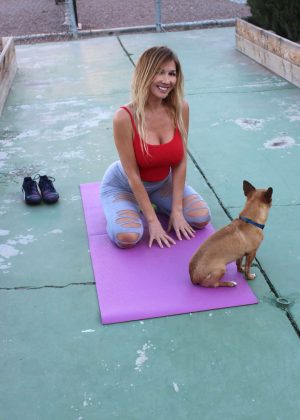 Nadeea Volianova working out in Los Angeles