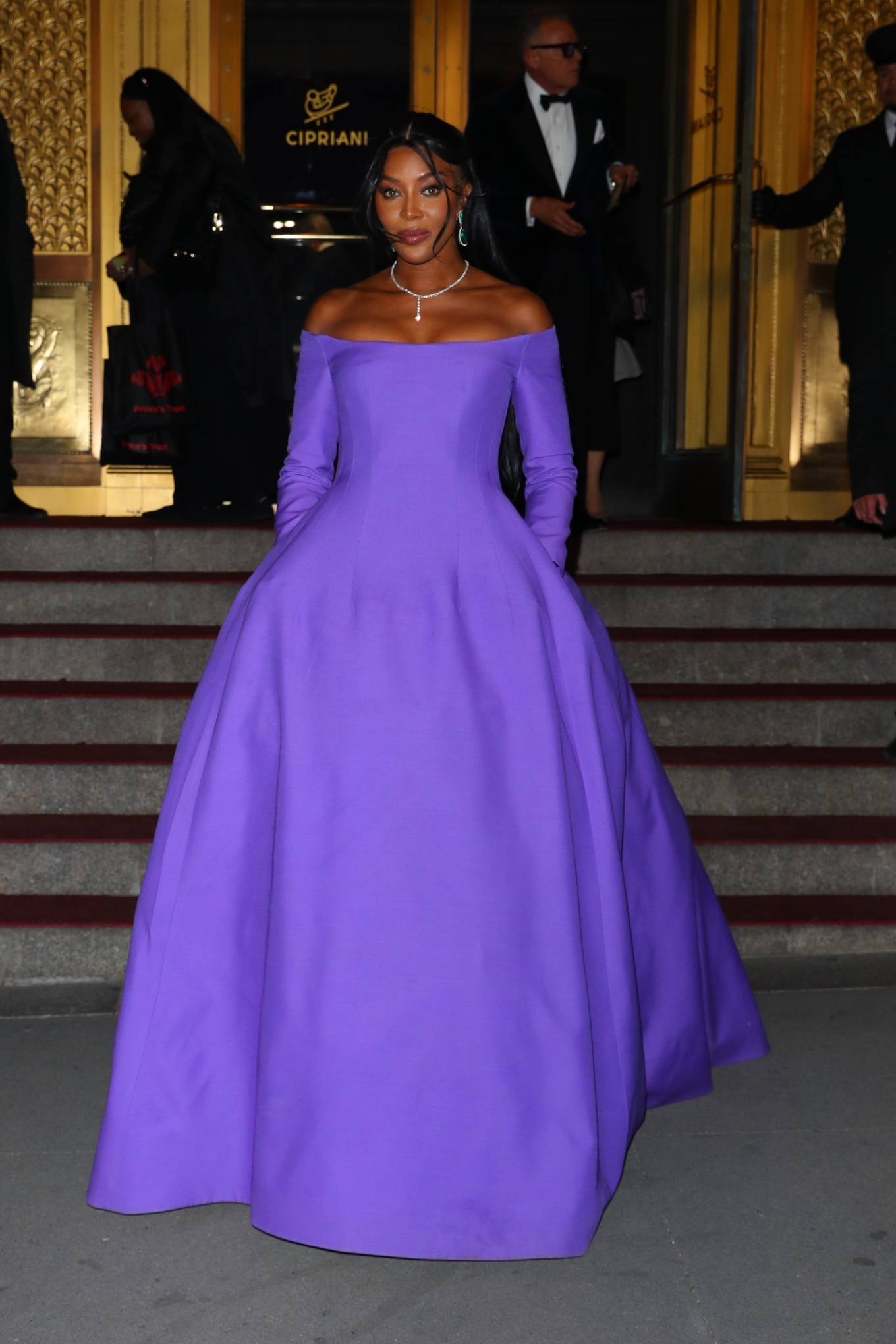 Naomi Campbell 2022 : Naomi Campbell – In a purple gown arriving at the 2022 Princes Trust Gala-08