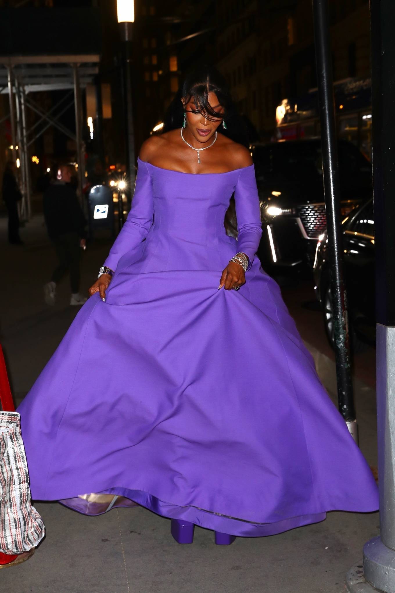 Naomi Campbell 2022 : Naomi Campbell – In a purple gown arriving at the 2022 Princes Trust Gala-16