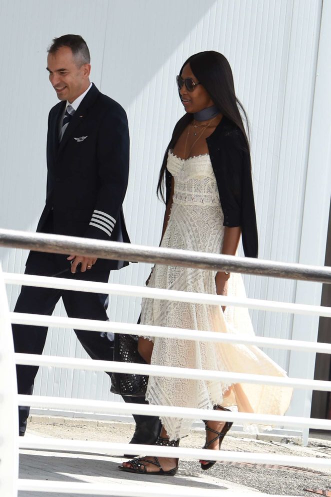 Naomi Campbell in Aereoport venice