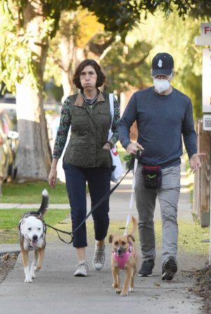 Naomi Odenkirk - Out for a walk in Los Angeles