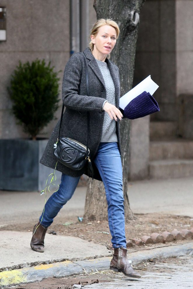 Naomi Watts in Jeans Leaves her apartment in NY
