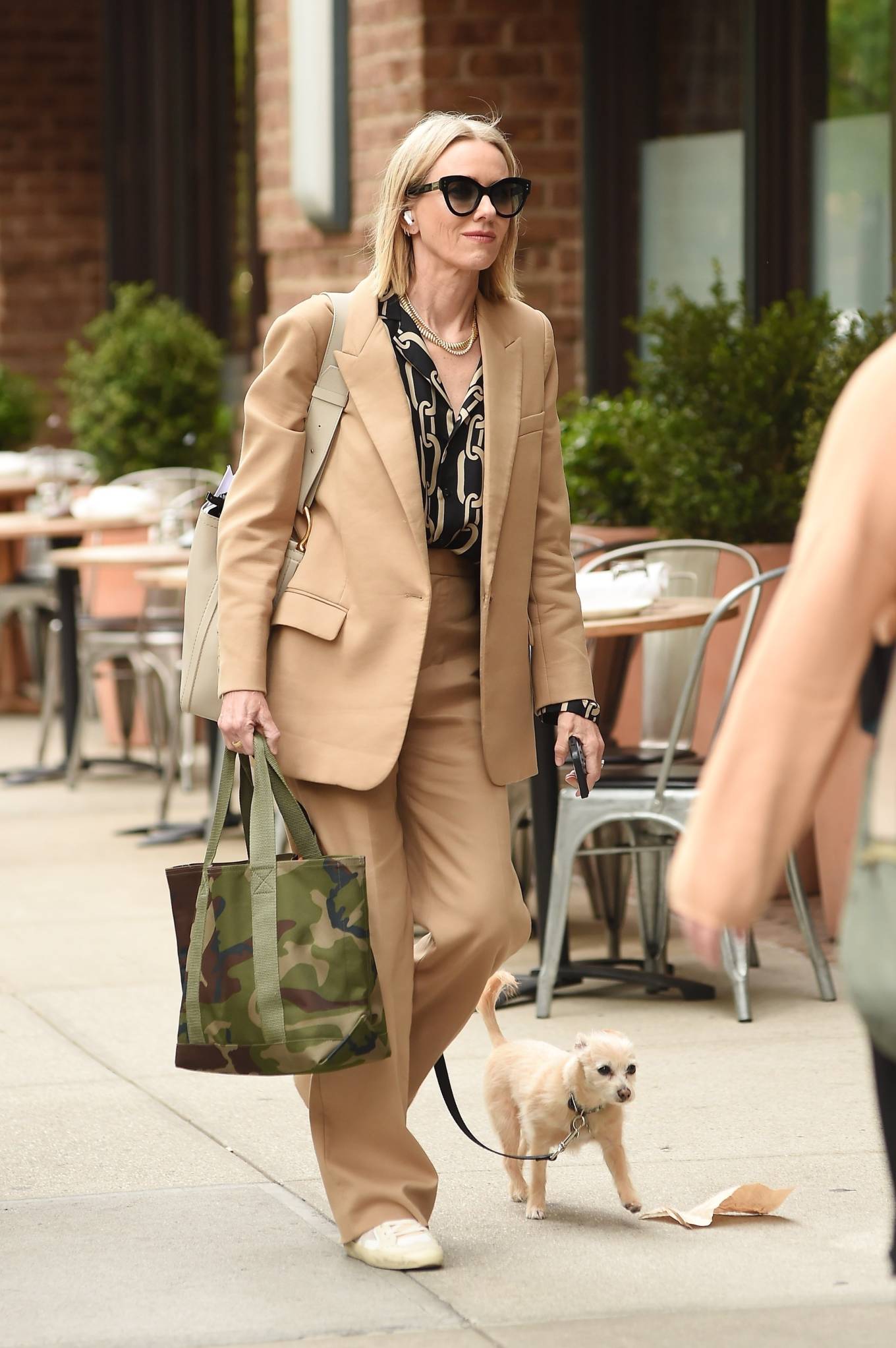 Naomi Watts 2023 : Naomi Watts – Is pictured with her pooch in New York-02