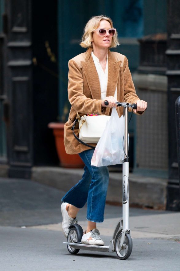 Naomi Watts - Out doing errands on a scooter in New York City