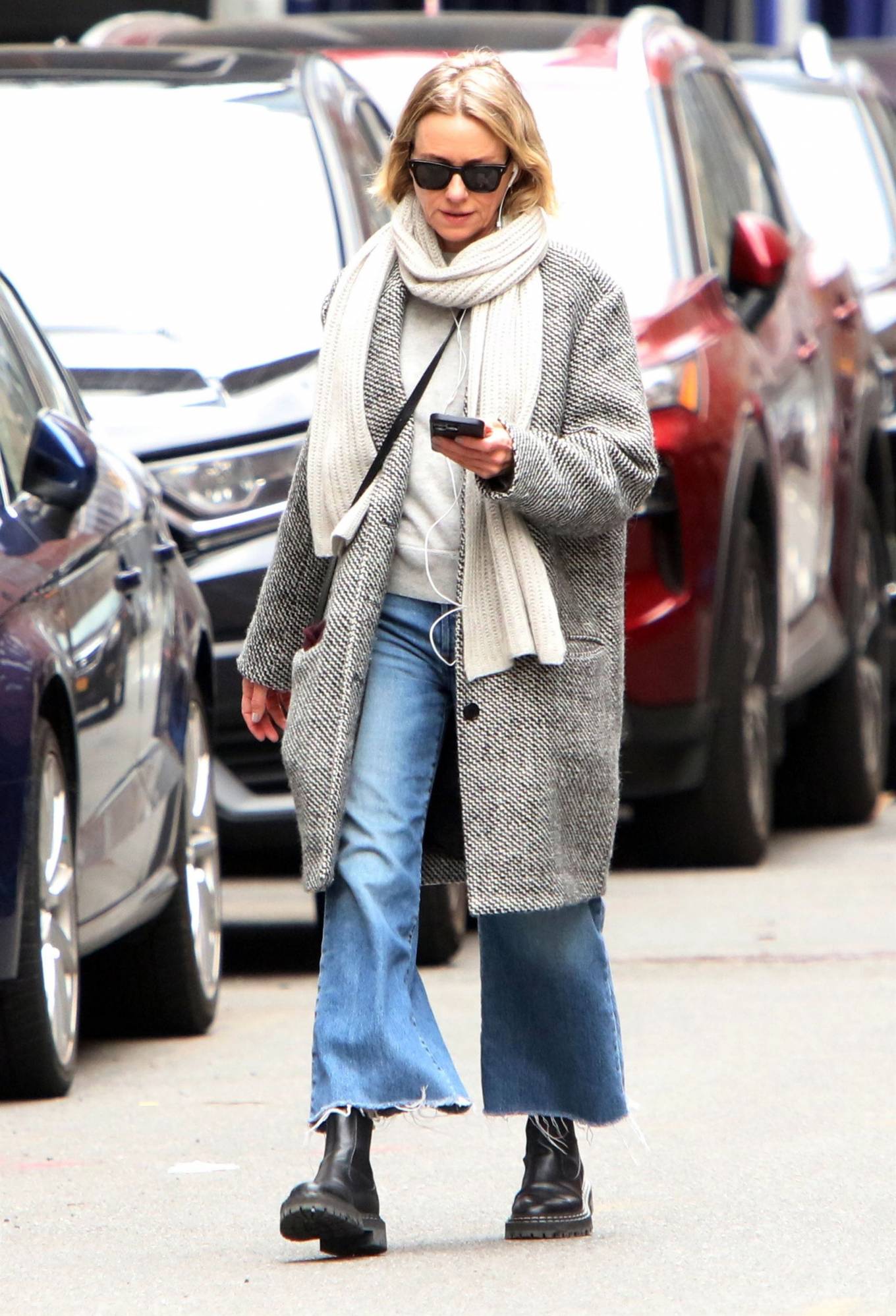 Naomi Watts - Out for a stroll in Soho in New York