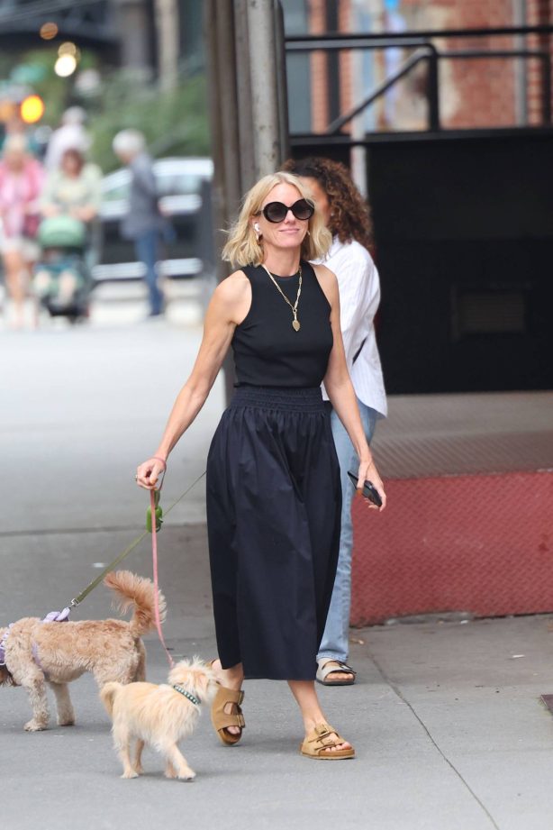 Naomi Watts - Spotted with her dog Izzy in New York