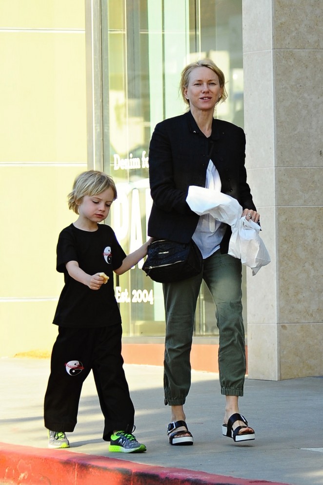 Naomi Watts - Taking her son to Karate class in LA