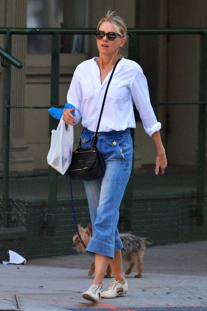 Naomi Watts walking her dog in New York