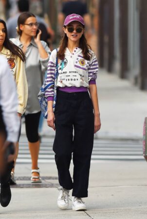 Natalia Dyer - Out for a walk in New York