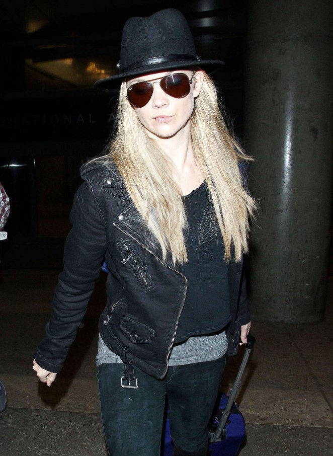 Natalie Dormer - Arrives at Los Angeles International Airport