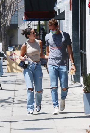 Natalie Joy - Lunch candids at Joan's on Third in Los Angeles