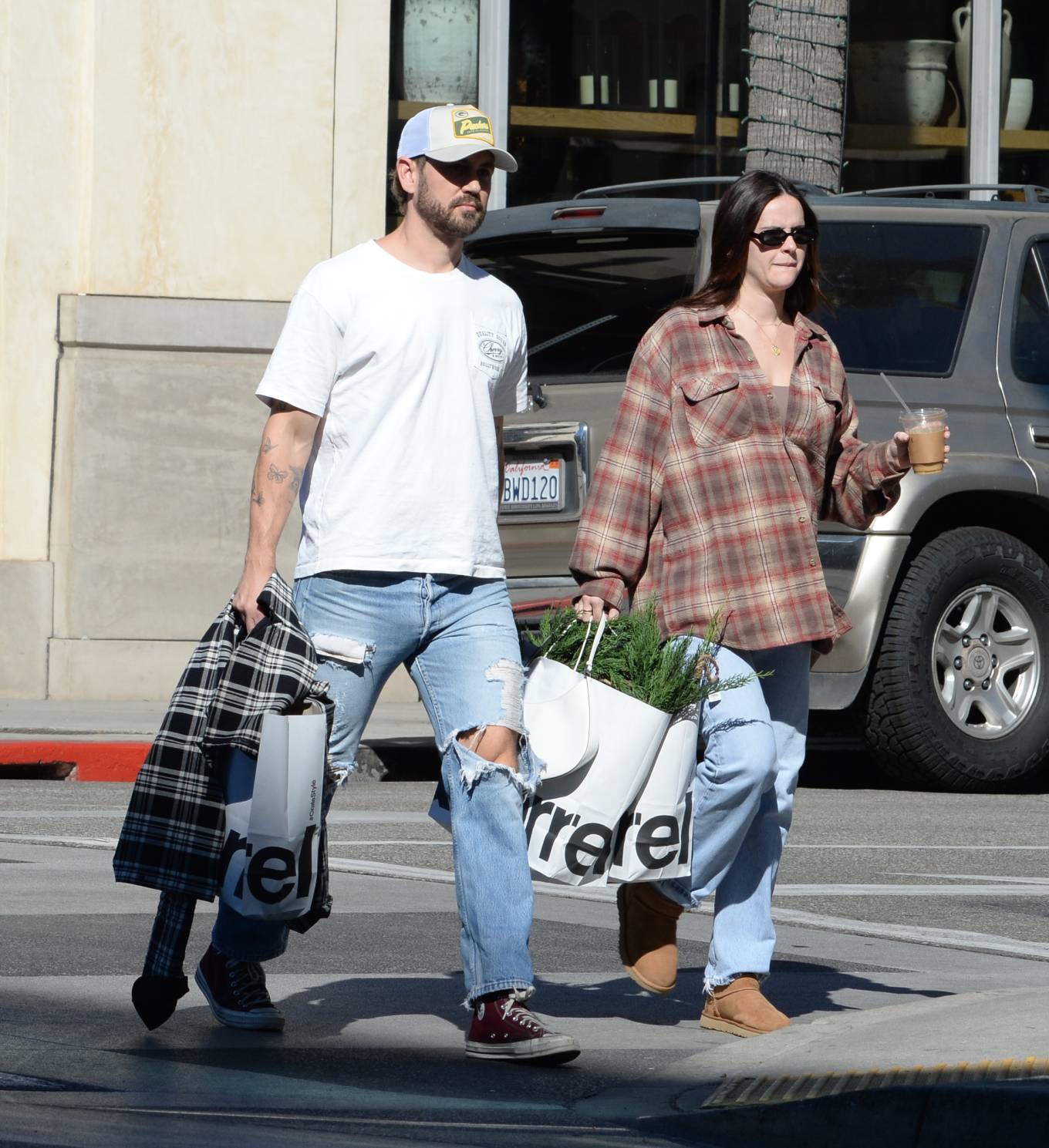Natalie Joy - Shopping at Crate and Barrel in Beverly Hills