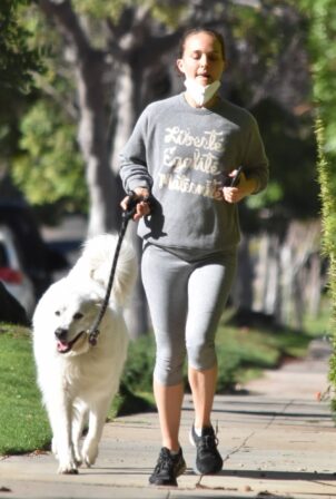 Natalie Portman - Brings her dog out for a run in Los Feliz