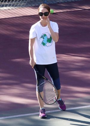 Natalie Portman in cropped leggings plays tennis in Los Angeles