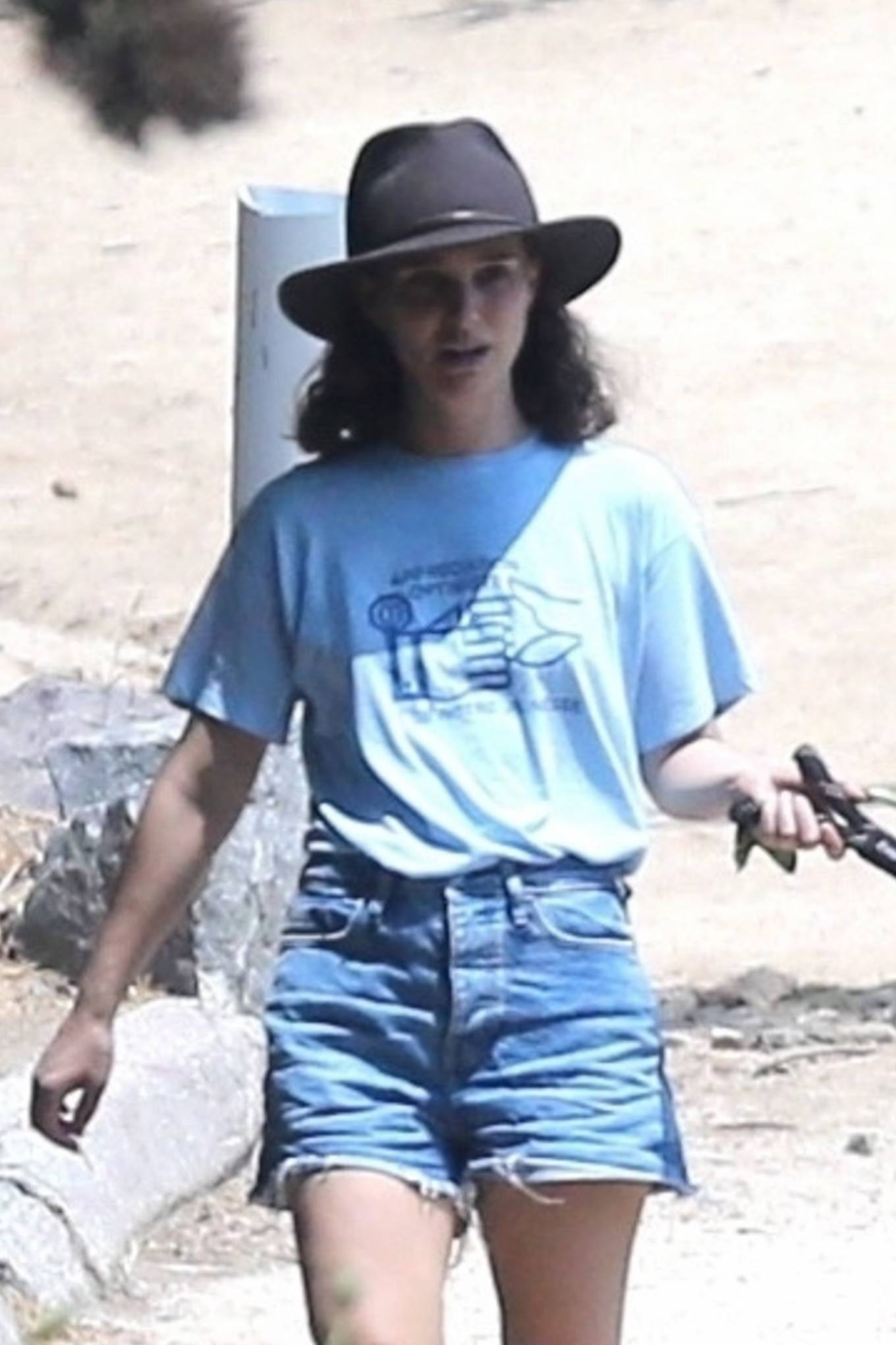 Natalie Portman - Out for a hike in Los Feliz