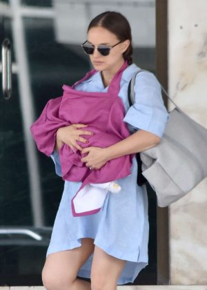 Natalie Portman - Out in Beverly Hills