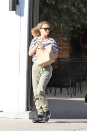 Natalie Portman - Out in Los Angeles