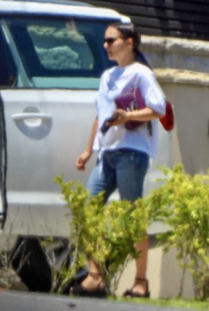 Natalie Portman - Seen on her way to Fox Studios