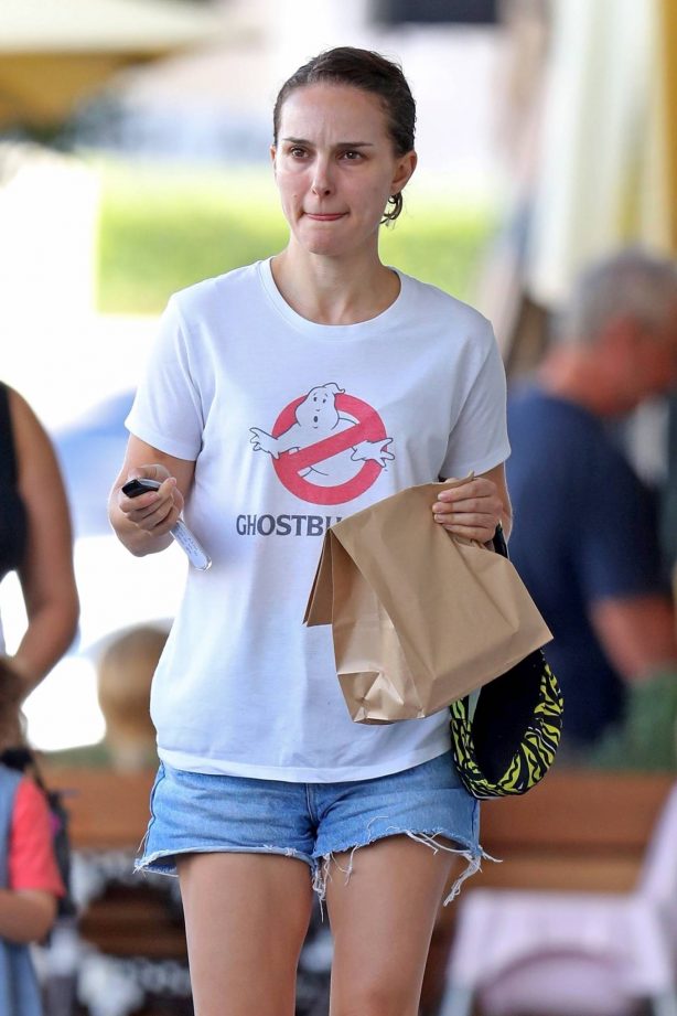 Natalie Portman - Seen wearing a Ghostbusters T Shirt with denim shorts in Sydney