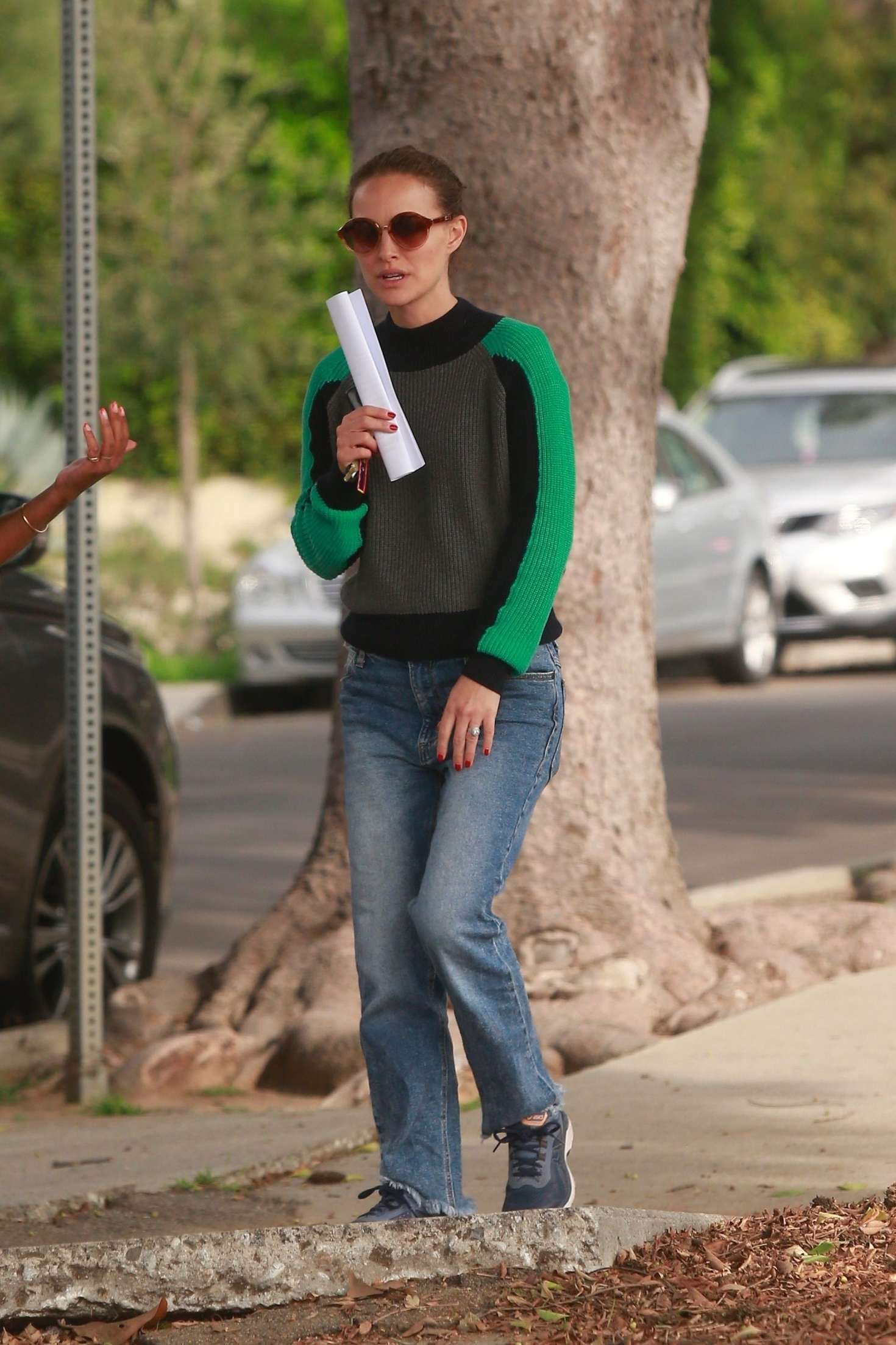 Natalie Portman 2019 : Natalie Portman with a friend out in Los Feliz -09