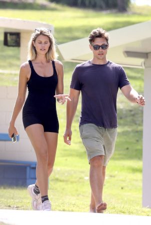 Natalie Roser - With boyfriend Harley Bonner at Coogee Beach in Sydney