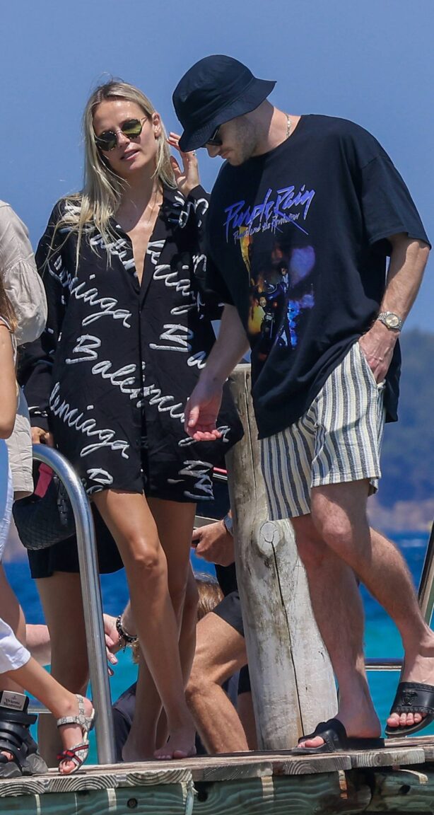 Natasha Poly - With Peter Bakker are seen at the Club 55 Beach in Saint-Tropez