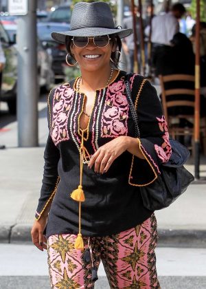 Nia Long - Out for lunch at Il Pastaio in Beverly Hills