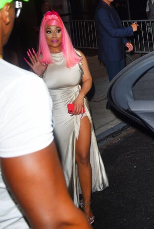 Nicki Minaj - Leaving the VMA after party at Moxy Hotel in New York