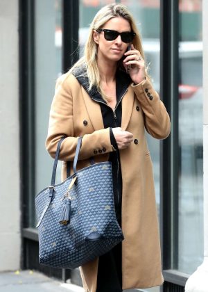 Nicky Hilton - Chats on her phone in New York City